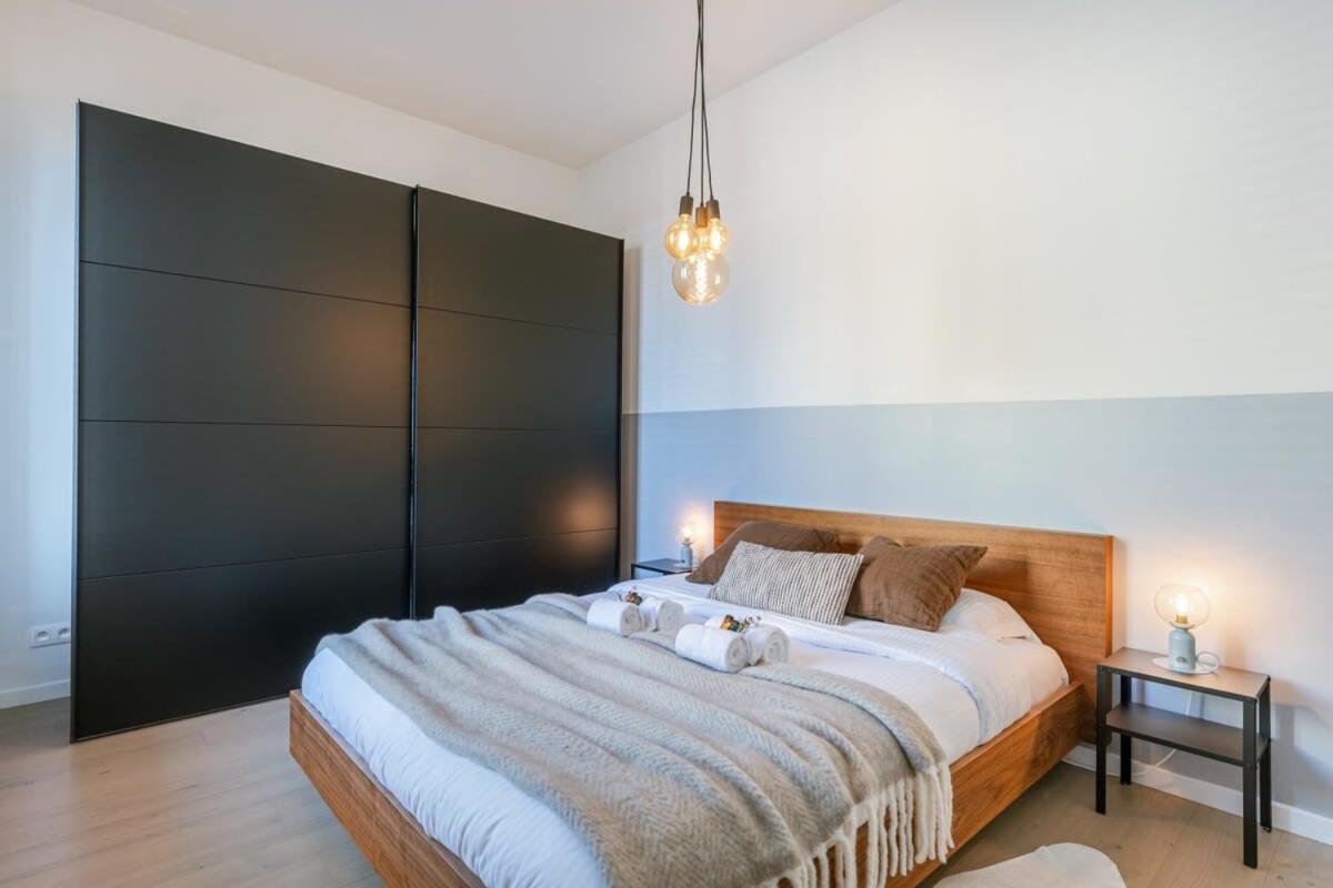 House With Large And Sunny Terrace Villa Антверпен Екстериор снимка