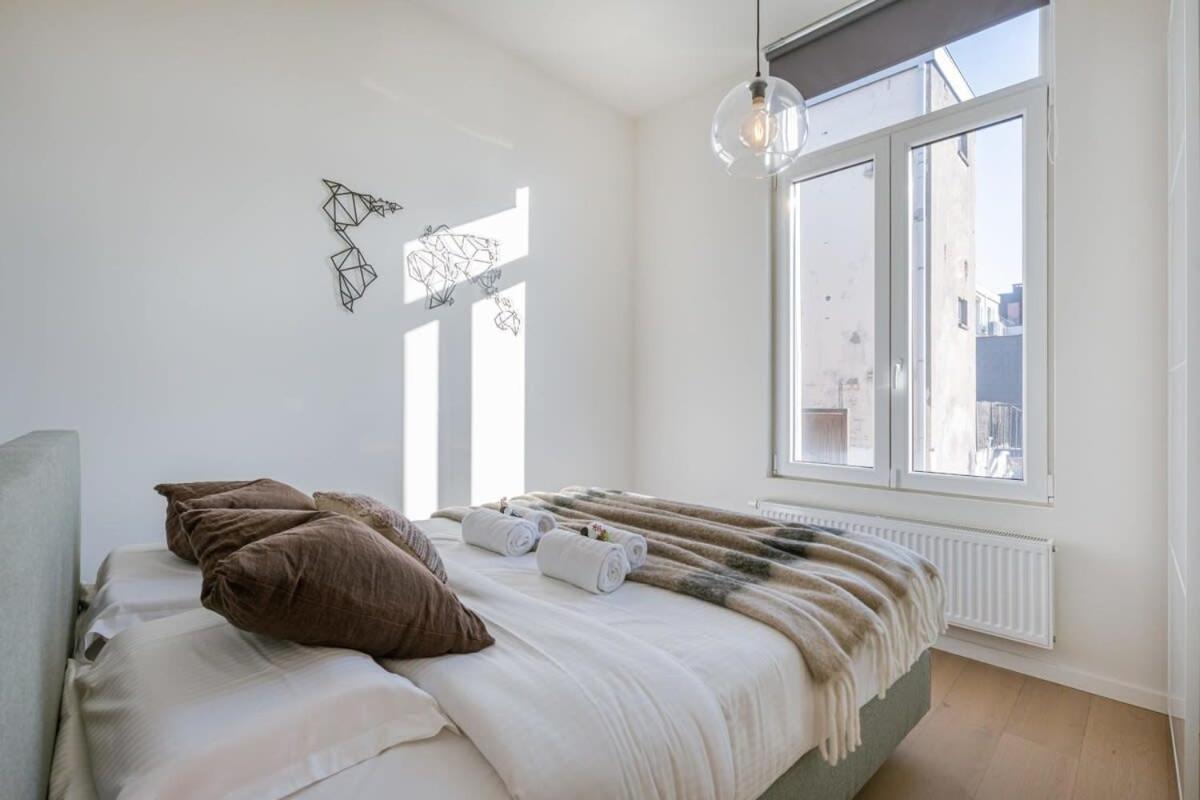 House With Large And Sunny Terrace Villa Антверпен Екстериор снимка