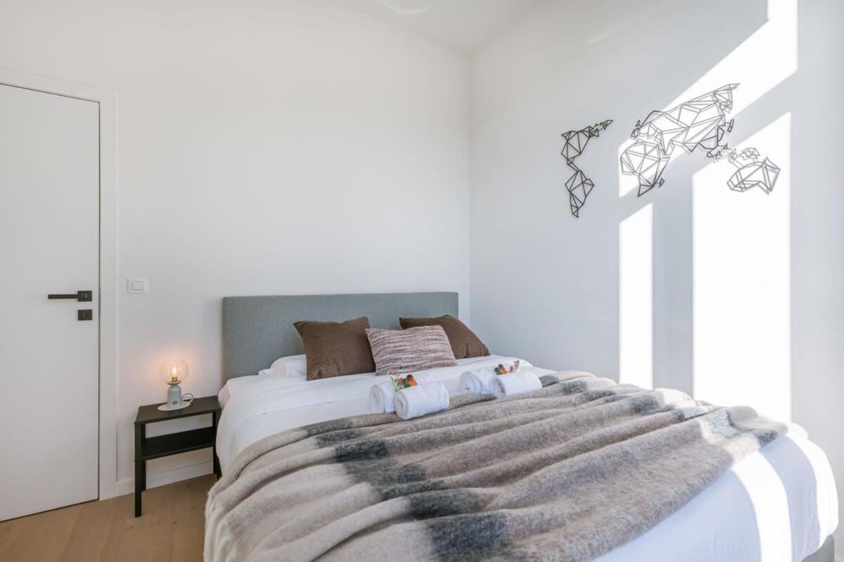 House With Large And Sunny Terrace Villa Антверпен Екстериор снимка
